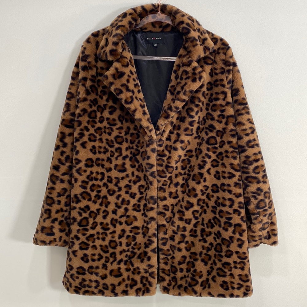 Ellie & Kate Leopard Print Super soft & Cozy Coat Women's Medium